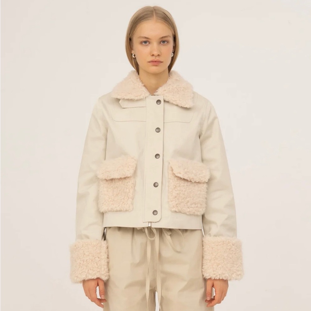 NWT Women's Cream Shearling Jacket XS